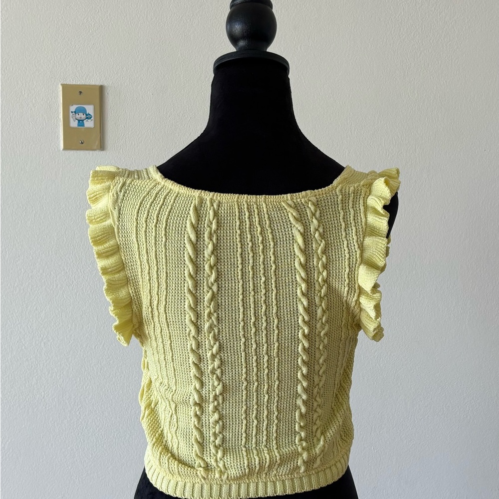 Zara Light Yellow Knit Crop Top with Ruffles - Picture 2 of 4